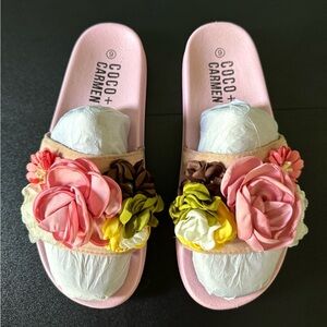 Coco + Carmen Floral Slide Sandals 10